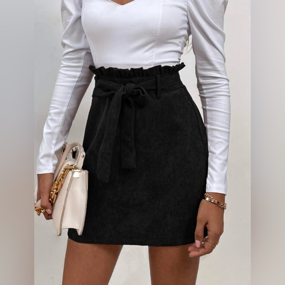 Abercrombie Women’s Faux Suede Black Mini Skirt with Belt Size XS